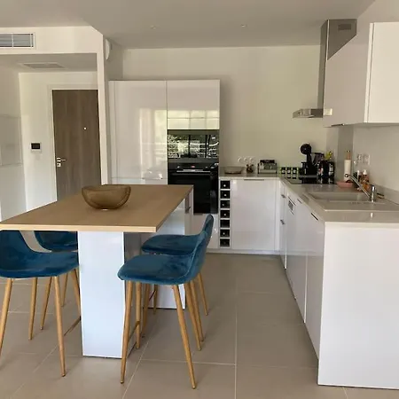 T2 Neuf 4 Personnes Avec Piscine/terrain Tennis Apartamento