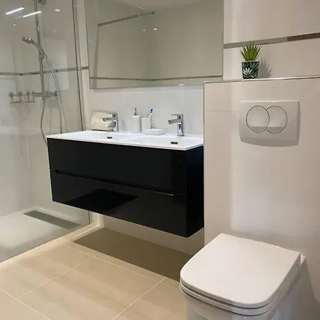 Apartamento T2 Neuf 4 Personnes Avec Piscine/terrain Tennis Porto-Vecchio (Corsica)