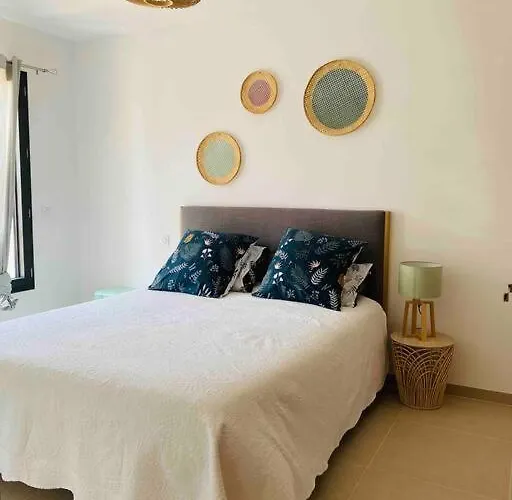 Apartment T2 Neuf 4 Personnes Avec Piscine/terrain Tennis Porto-Vecchio (Corsica)