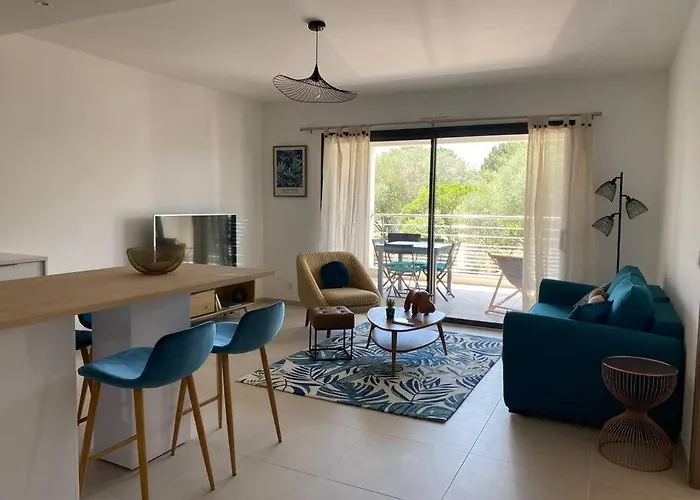 T2 Neuf 4 Personnes Avec Piscine/terrain Tennis Apartment Porto-Vecchio (Corsica)